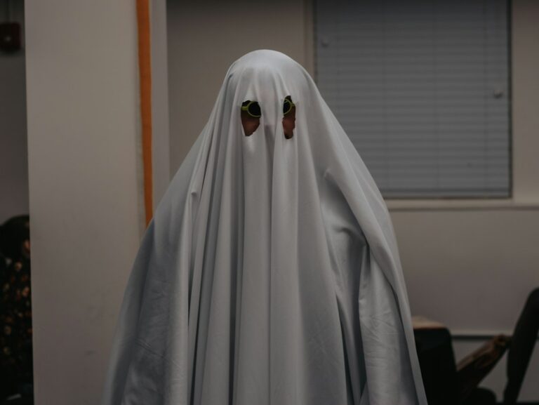 Top 10 Must-Have Costumes for a Memorable Halloween Celebration
